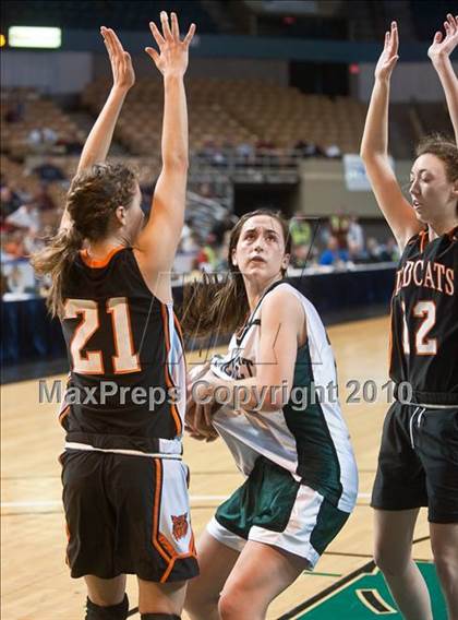 Thumbnail 2 in Lee vs. Pentucket Regional (MIAA D3 Final) photogallery.