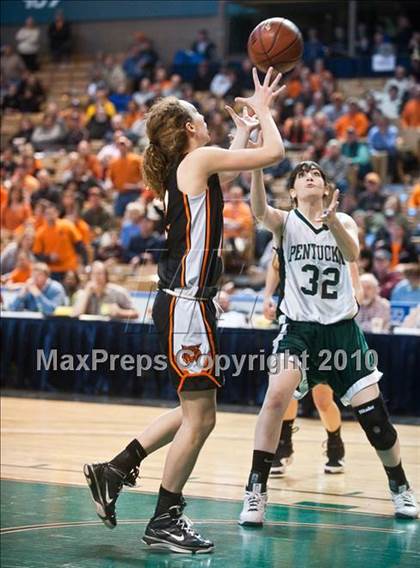 Thumbnail 1 in Lee vs. Pentucket Regional (MIAA D3 Final) photogallery.