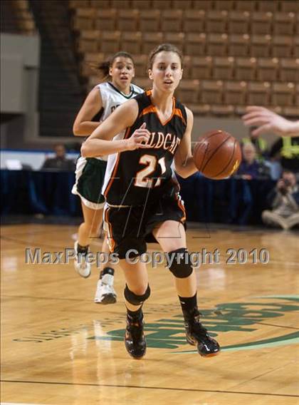 Thumbnail 2 in Lee vs. Pentucket Regional (MIAA D3 Final) photogallery.