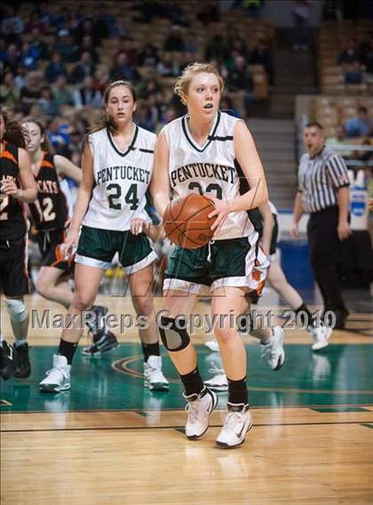 Thumbnail 2 in Lee vs. Pentucket Regional (MIAA D3 Final) photogallery.