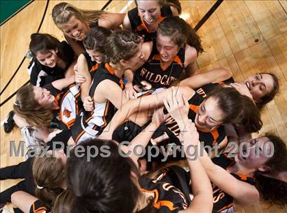 Thumbnail 2 in Lee vs. Pentucket Regional (MIAA D3 Final) photogallery.