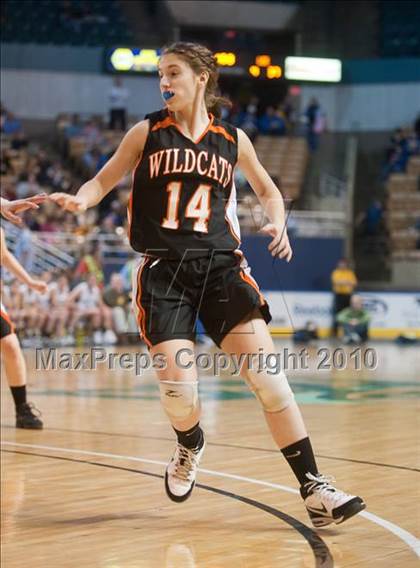 Thumbnail 2 in Lee vs. Pentucket Regional (MIAA D3 Final) photogallery.