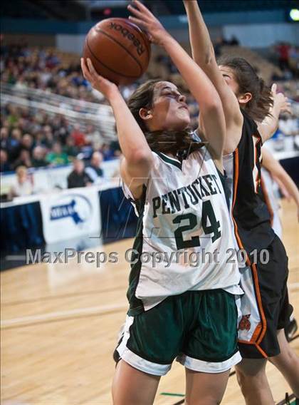 Thumbnail 1 in Lee vs. Pentucket Regional (MIAA D3 Final) photogallery.