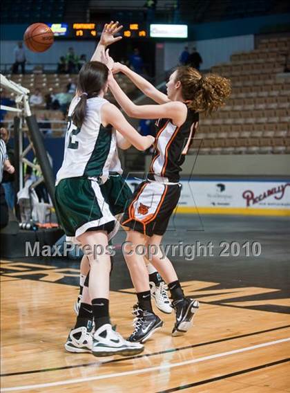 Thumbnail 1 in Lee vs. Pentucket Regional (MIAA D3 Final) photogallery.