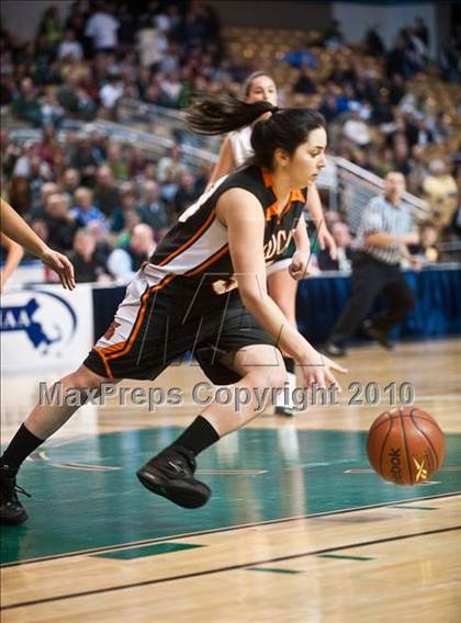 Thumbnail 1 in Lee vs. Pentucket Regional (MIAA D3 Final) photogallery.