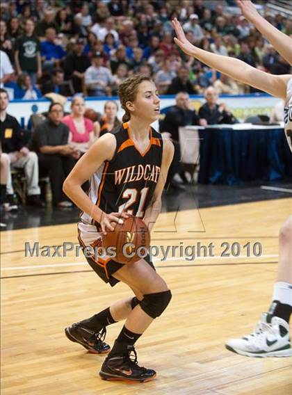 Thumbnail 1 in Lee vs. Pentucket Regional (MIAA D3 Final) photogallery.
