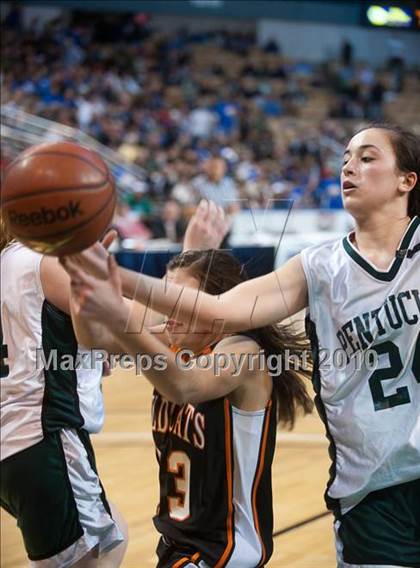 Thumbnail 1 in Lee vs. Pentucket Regional (MIAA D3 Final) photogallery.