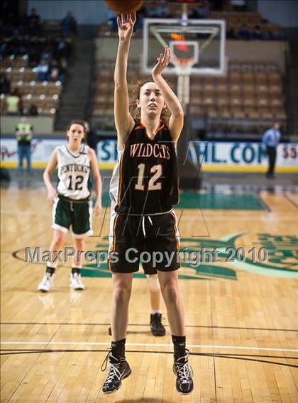 Thumbnail 2 in Lee vs. Pentucket Regional (MIAA D3 Final) photogallery.