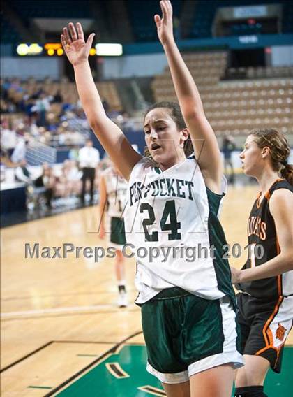 Thumbnail 2 in Lee vs. Pentucket Regional (MIAA D3 Final) photogallery.
