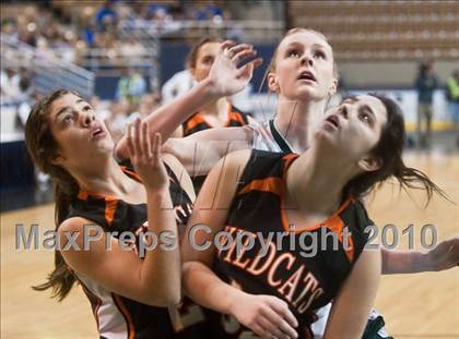 Thumbnail 1 in Lee vs. Pentucket Regional (MIAA D3 Final) photogallery.
