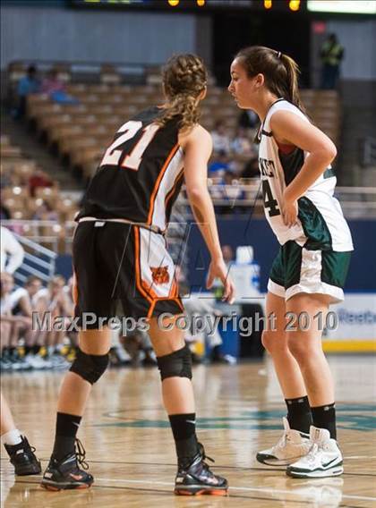Thumbnail 1 in Lee vs. Pentucket Regional (MIAA D3 Final) photogallery.