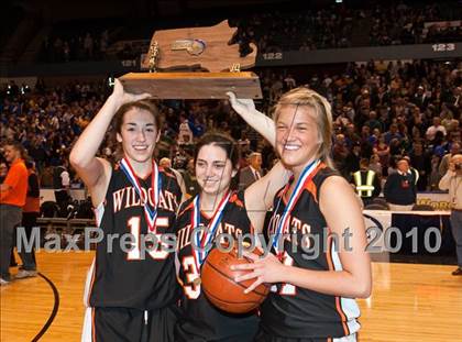 Thumbnail 3 in Lee vs. Pentucket Regional (MIAA D3 Final) photogallery.