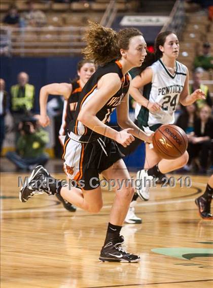 Thumbnail 2 in Lee vs. Pentucket Regional (MIAA D3 Final) photogallery.