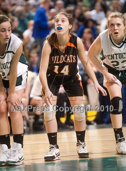 Thumbnail 2 in Lee vs. Pentucket Regional (MIAA D3 Final) photogallery.