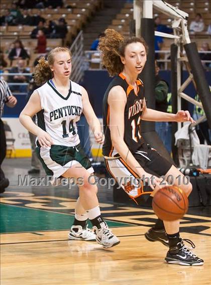 Thumbnail 2 in Lee vs. Pentucket Regional (MIAA D3 Final) photogallery.