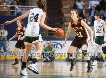Thumbnail 3 in Lee vs. Pentucket Regional (MIAA D3 Final) photogallery.