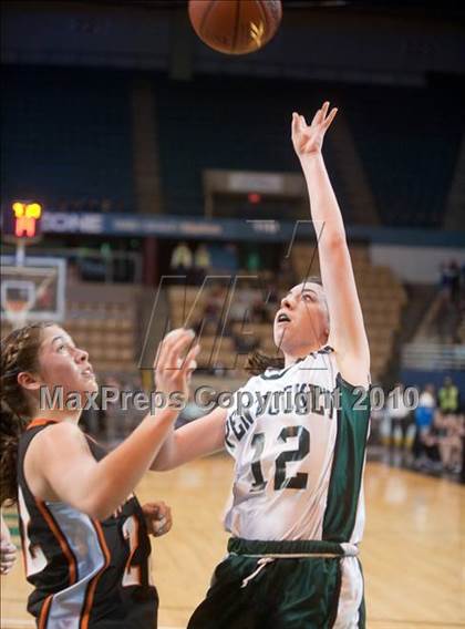 Thumbnail 2 in Lee vs. Pentucket Regional (MIAA D3 Final) photogallery.