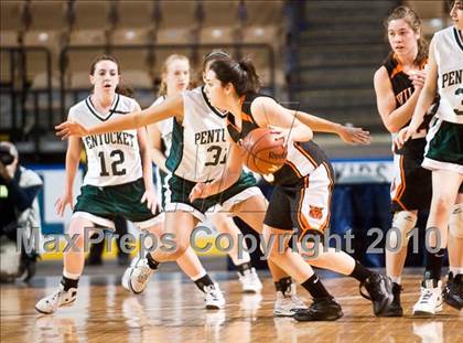 Thumbnail 2 in Lee vs. Pentucket Regional (MIAA D3 Final) photogallery.