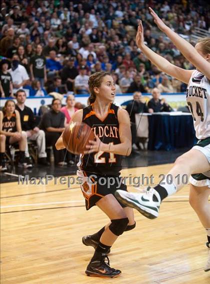 Thumbnail 2 in Lee vs. Pentucket Regional (MIAA D3 Final) photogallery.
