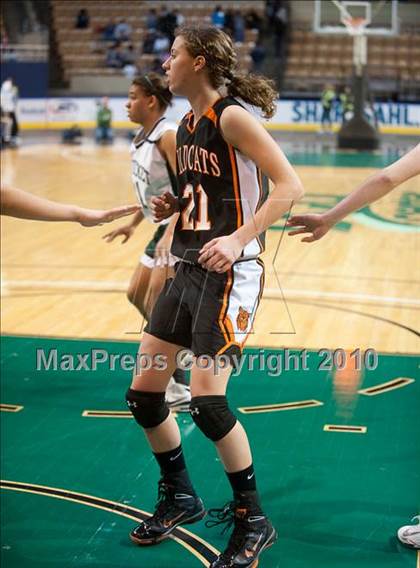 Thumbnail 3 in Lee vs. Pentucket Regional (MIAA D3 Final) photogallery.