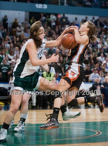 Thumbnail 1 in Lee vs. Pentucket Regional (MIAA D3 Final) photogallery.