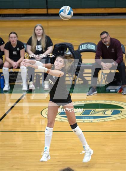 Thumbnail 2 in Clarkston vs. Walled Lake Northern photogallery.