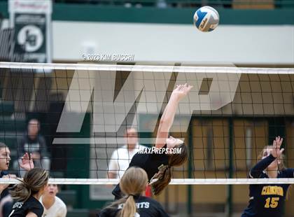 Thumbnail 3 in Clarkston vs. Walled Lake Northern photogallery.