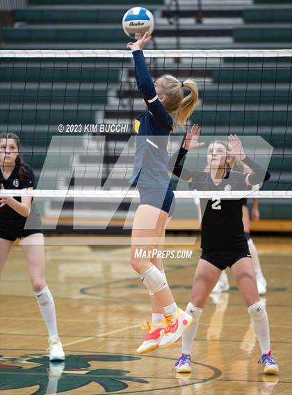Thumbnail 2 in Clarkston vs. Walled Lake Northern photogallery.