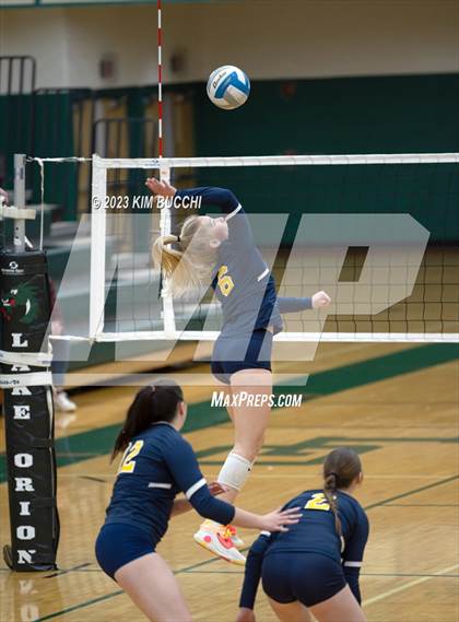 Thumbnail 1 in Clarkston vs. Walled Lake Northern photogallery.