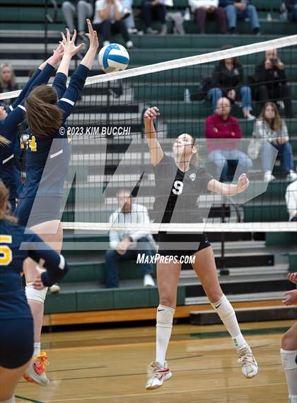 Thumbnail 3 in Clarkston vs. Walled Lake Northern photogallery.