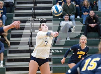 Thumbnail 2 in Clarkston vs. Walled Lake Northern photogallery.