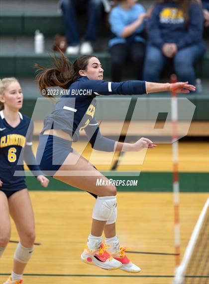 Thumbnail 3 in Clarkston vs. Walled Lake Northern photogallery.