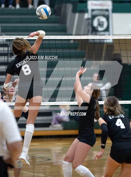 Thumbnail 2 in Clarkston vs. Walled Lake Northern photogallery.