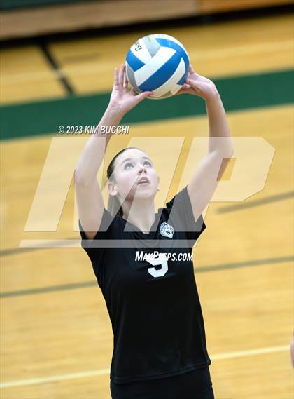 Thumbnail 3 in Clarkston vs. Walled Lake Northern photogallery.