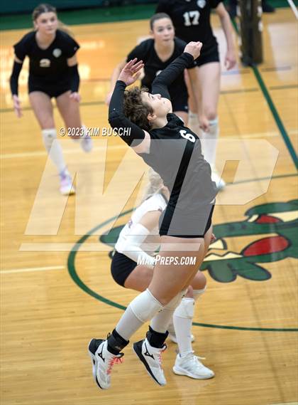 Thumbnail 3 in Clarkston vs. Walled Lake Northern photogallery.