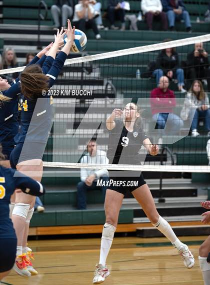 Thumbnail 1 in Clarkston vs. Walled Lake Northern photogallery.