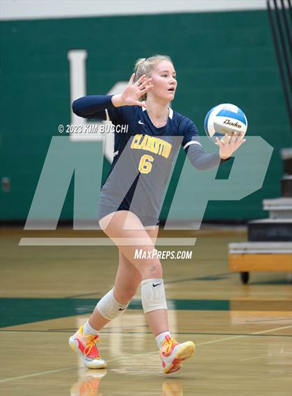 Thumbnail 3 in Clarkston vs. Walled Lake Northern photogallery.