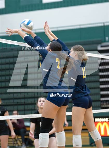 Thumbnail 2 in Clarkston vs. Walled Lake Northern photogallery.