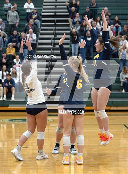 Thumbnail 2 in Clarkston vs. Walled Lake Northern photogallery.