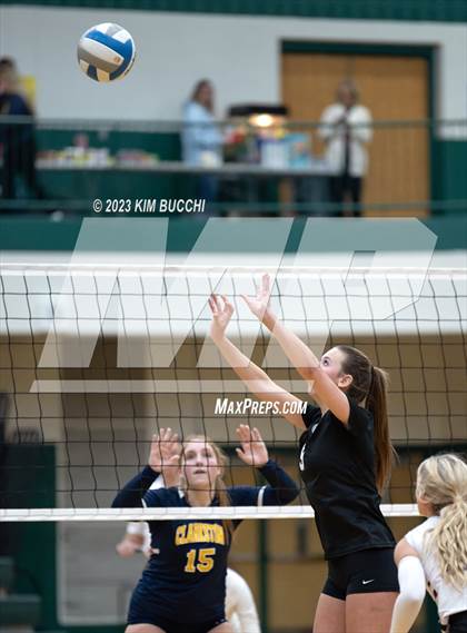 Thumbnail 2 in Clarkston vs. Walled Lake Northern photogallery.