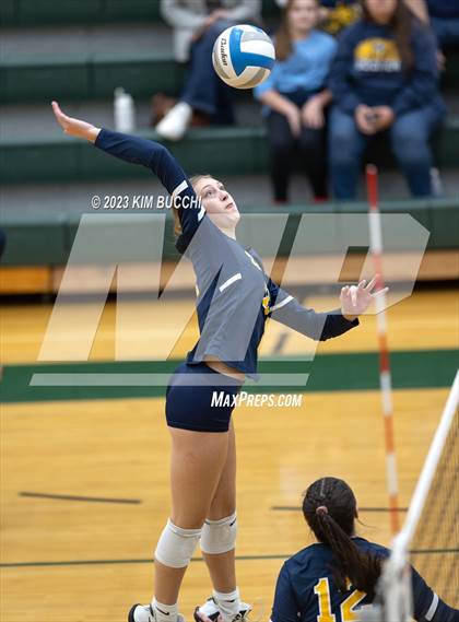 Thumbnail 1 in Clarkston vs. Walled Lake Northern photogallery.