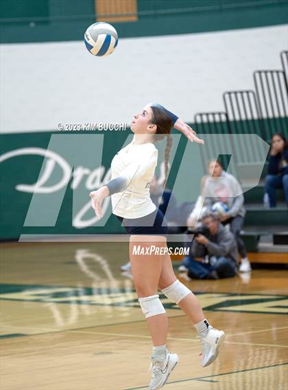 Thumbnail 2 in Clarkston vs. Walled Lake Northern photogallery.
