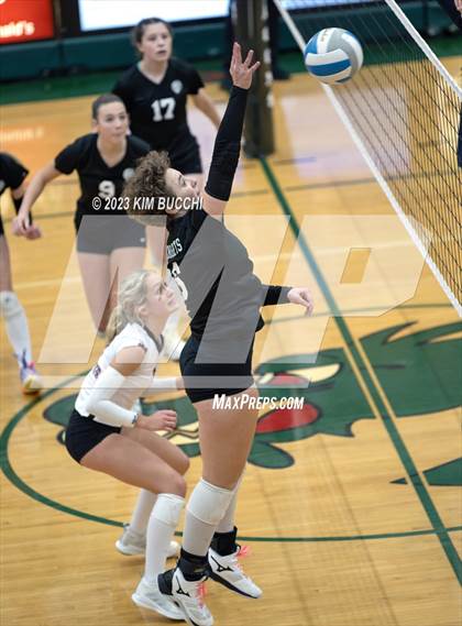 Thumbnail 2 in Clarkston vs. Walled Lake Northern photogallery.