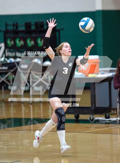 Thumbnail 2 in Clarkston vs. Walled Lake Northern photogallery.