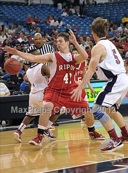Thumbnail 3 in Ripon vs. Modesto Christian (CIF SJS D4 Final) photogallery.
