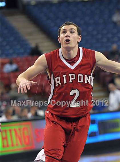 Thumbnail 3 in Ripon vs. Modesto Christian (CIF SJS D4 Final) photogallery.