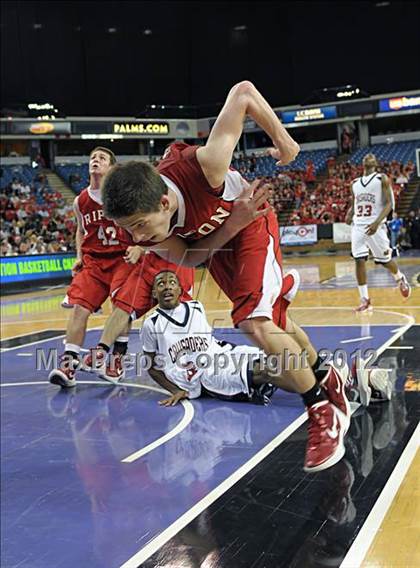 Thumbnail 2 in Ripon vs. Modesto Christian (CIF SJS D4 Final) photogallery.