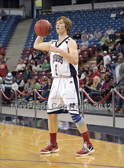 Thumbnail 2 in Ripon vs. Modesto Christian (CIF SJS D4 Final) photogallery.