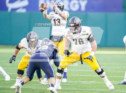Thumbnail 2 in Highland Park vs Lone Star (UIL 5A Regional) photogallery.