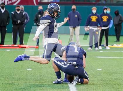 Thumbnail 3 in Highland Park vs Lone Star (UIL 5A Regional) photogallery.